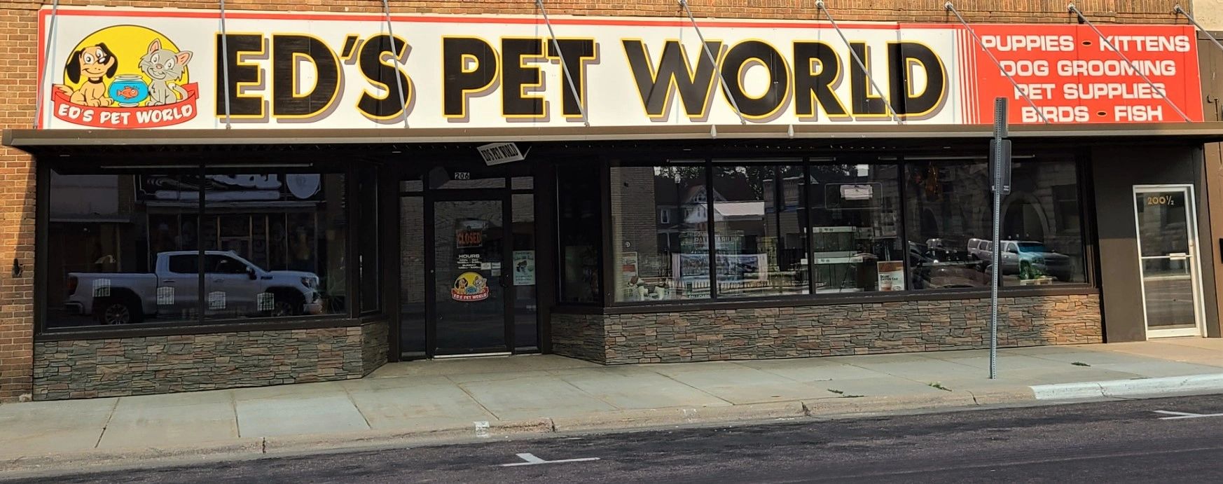 Ed s Pet World Pet Store Mitchell South Dakota